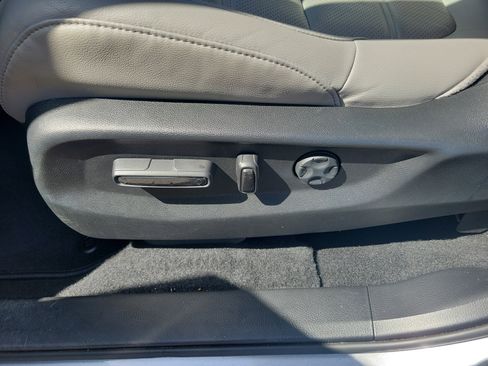 Used 2022 Honda CR-V EX-L image 26