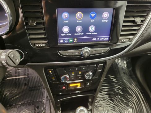 Used 2022 Buick Encore Preferred w/ Safety Package II image 8