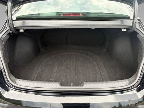 Used 2025 Hyundai Elantra Limited FWD image 24