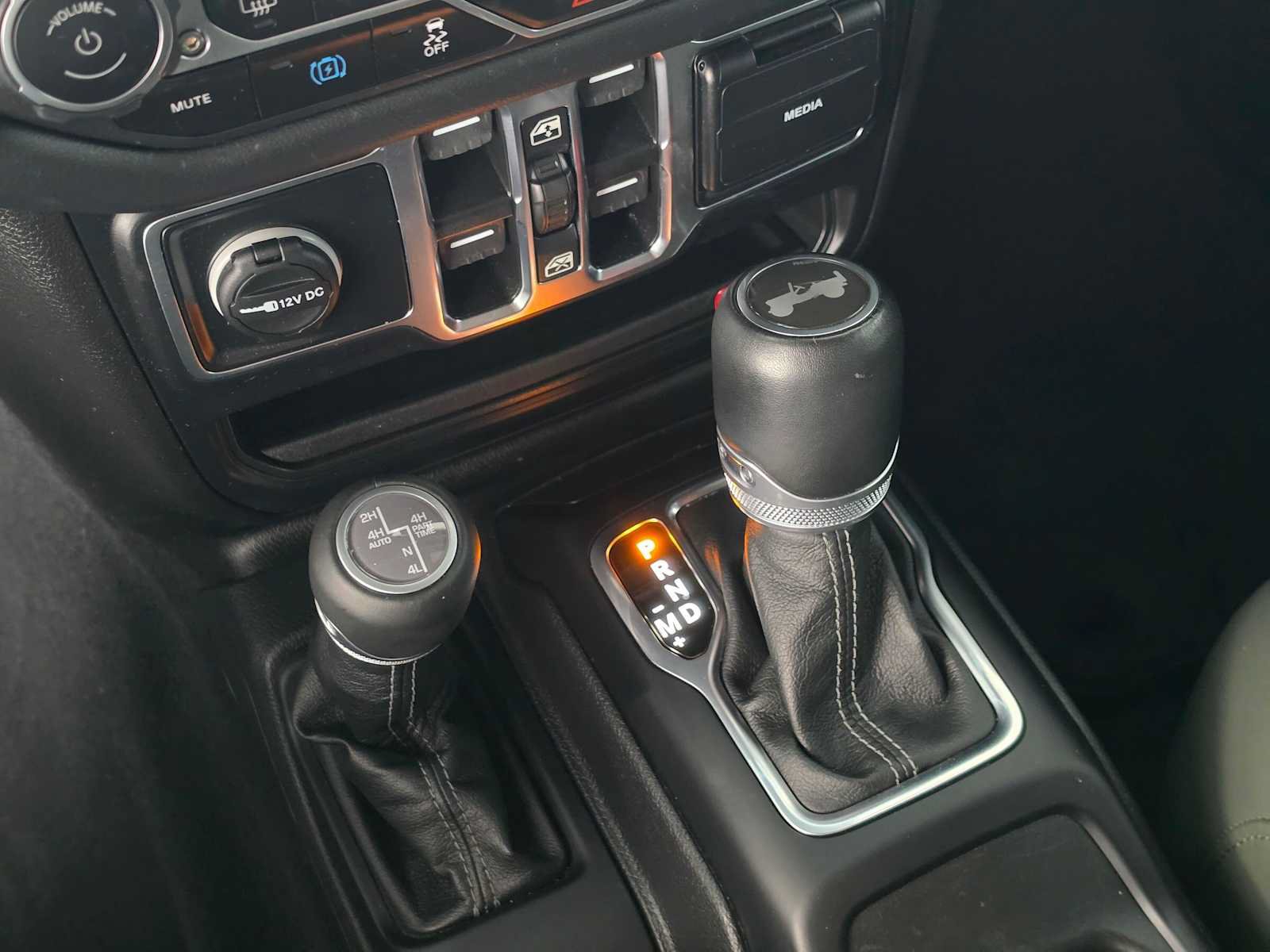 Used 2024 Jeep Wrangler High Altitude AWD/4WD image 34