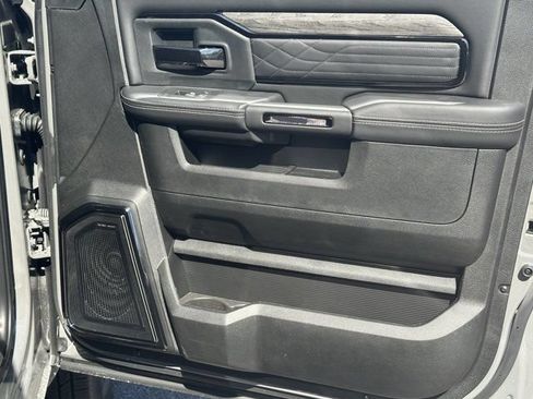 New 2026 RAM 3500 Limited AWD/4WD image 15