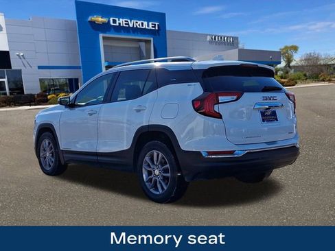 Used 2024 GMC Terrain SLT image 6