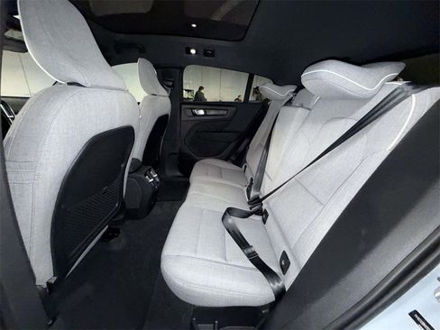 Used 2024 Volvo C40 P8 Recharge Ultimate image 19