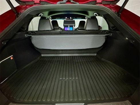 Used 2024 Toyota Venza Limited image 20