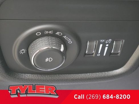 Certified 2024 Jeep Grand Cherokee Limited AWD/4WD image 24