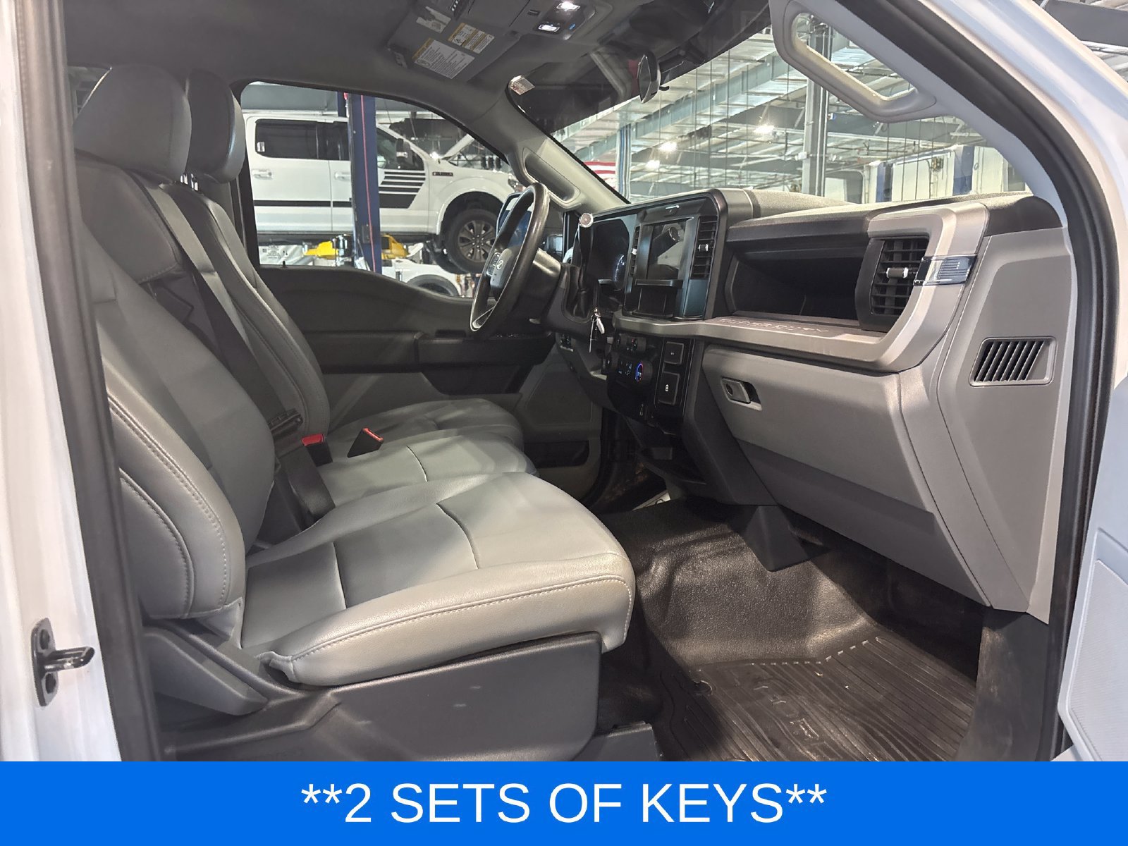 Used 2025 Ford F550 4x4 Crew Cab Super Duty w/ XL Chrome Package image 7