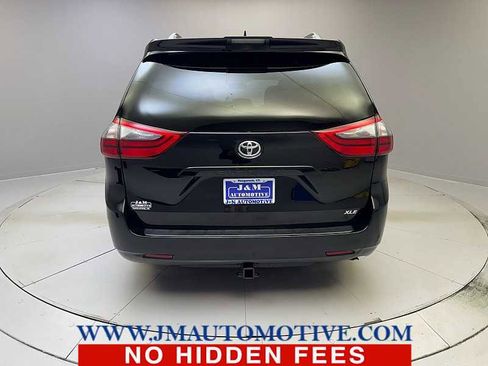 Used 2020 Toyota Sienna XLE FWD image 4