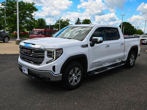 Used 2022 GMC Sierra 1500 SLT w/ SLT Convenience Package AWD/4WD image 9