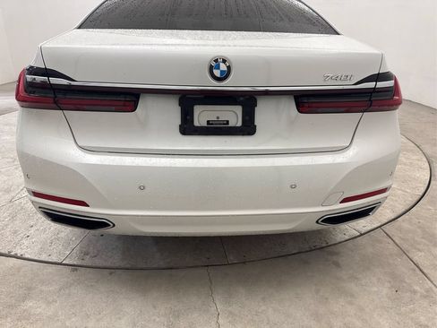 Used 2020 BMW 740i w/ Cold Weather Package RWD image 26