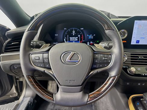 Used 2024 Lexus LS 500 w/ Interior Upgrade Package image 11