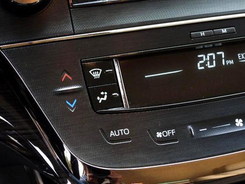 Used 2013 Toyota Avalon XLE image 55