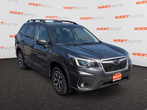 Used 2021 Subaru Forester Premium AWD/4WD image 7