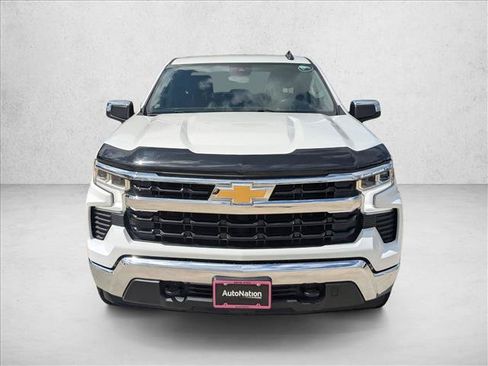 Used 2024 Chevrolet Silverado 1500 LT AWD/4WD image 2