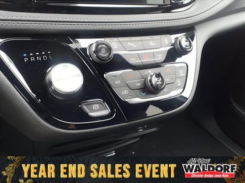 New 2026 Chrysler Pacifica Select image 14