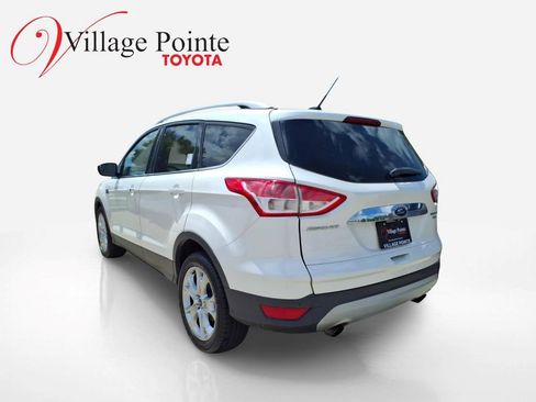 Used 2014 Ford Escape Titanium w/ Equipment Group 401A AWD/4WD image 2