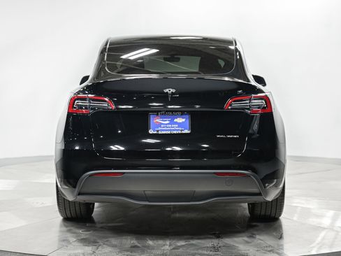 Used 2023 Tesla Model Y Long Range image 6