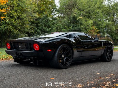 Used 2005 Ford GT image 27