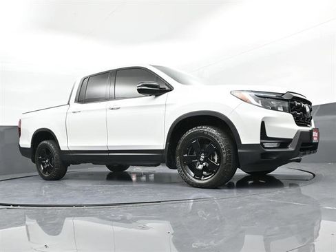 Used 2025 Honda Ridgeline Black Edition image 32
