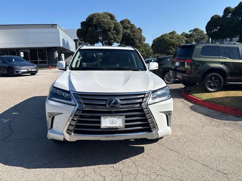 Used 2019 Lexus LX 570 4WD w/ Luxury Package image 8