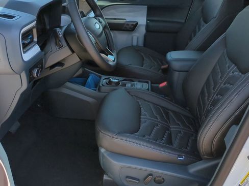 New 2025 Ford Maverick XLT w/ XLT Luxury Package image 13