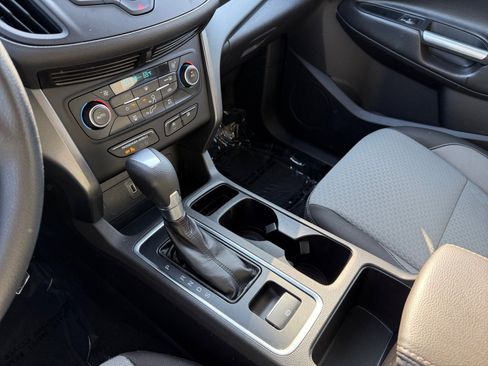 Used 2017 Ford Escape SE image 13