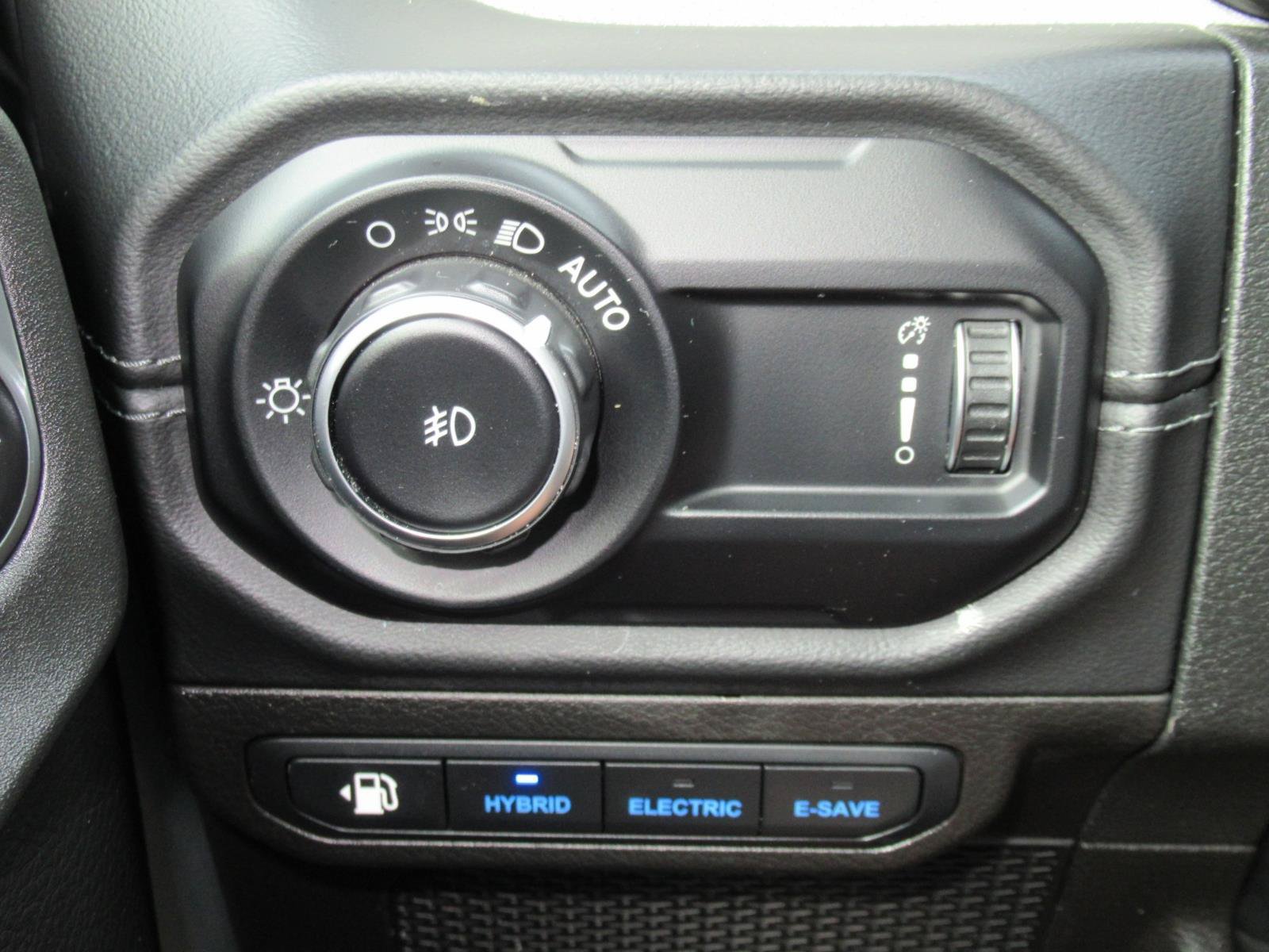 Certified 2024 Jeep Wrangler Unlimited Sahara AWD/4WD image 24