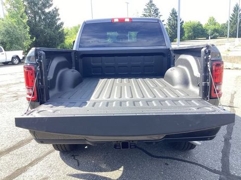 New 2026 RAM 2500 Big Horn AWD/4WD image 18