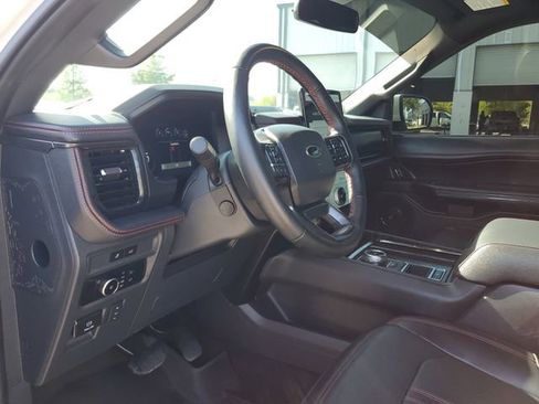 Used 2024 Ford Expedition Max Limited image 19