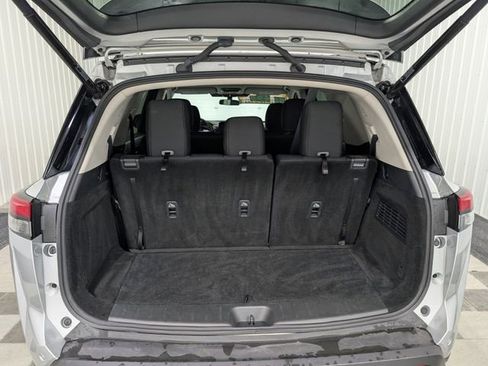 Used 2025 Nissan Pathfinder SV image 25