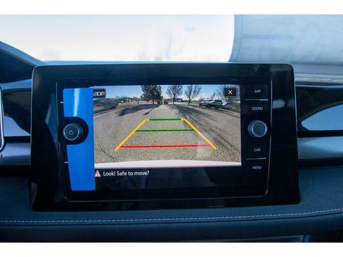 New 2026 Volkswagen Taos SE image 22