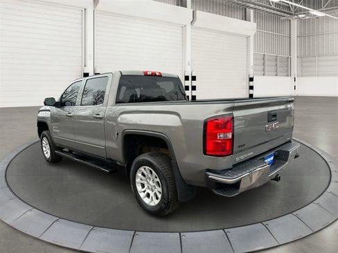 Used 2017 GMC Sierra 1500 SLE image 2