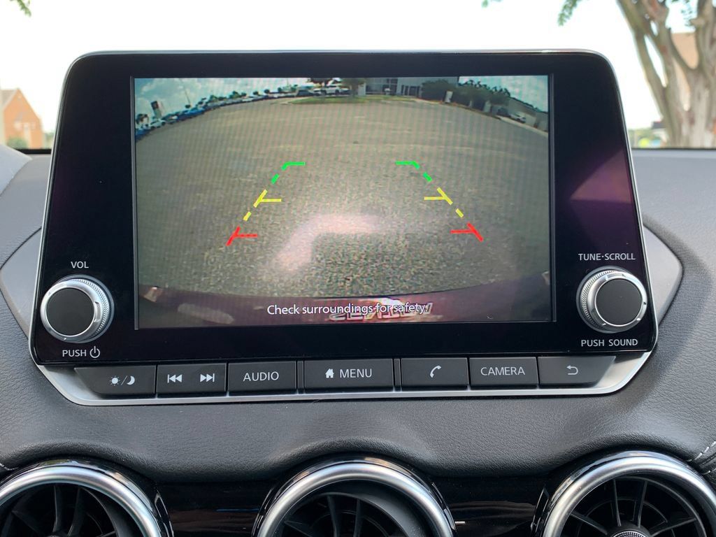 Used 2025 Nissan Sentra SV FWD image 17