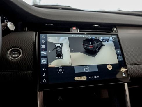 New 2026 Land Rover Discovery Sport Landmark AWD/4WD image 11