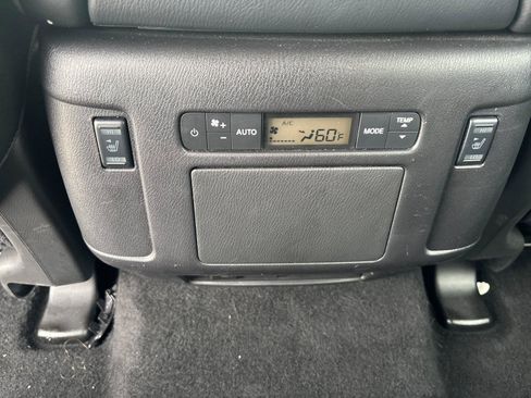 Used 2024 Nissan Armada Platinum w/ Captain's Chairs Package AWD/4WD image 33