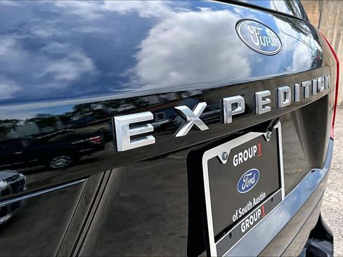 Certified 2025 Ford Expedition Active RWD image 10