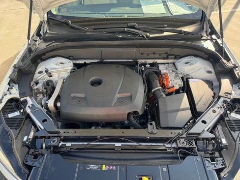 Certified 2023 Volvo XC60 T8 Plus w/ Climate Package AWD/4WD image 16