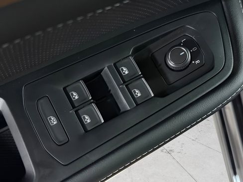 New 2026 Volkswagen Atlas SE image 21