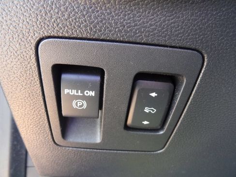 Used 2020 Ford F150 XLT w/ Equipment Group 302A Luxury AWD/4WD image 15