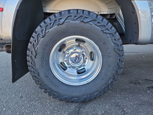 Used 2024 Ford F350 Limited w/ FX4 Off-Road Package image 30