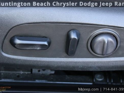 Used 2023 Chevrolet Malibu LT image 32