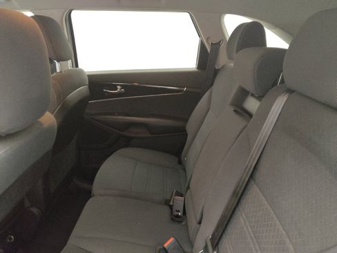 Used 2016 Kia Sorento AWD w/ LX Convenience Package image 18