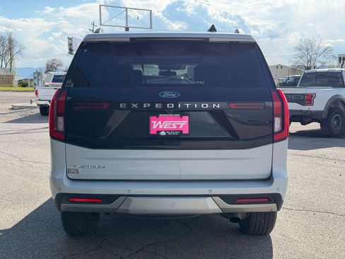 Used 2025 Ford Expedition Platinum AWD/4WD image 4