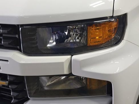 Used 2020 Chevrolet Silverado 1500 Custom w/ Custom Value Package image 29