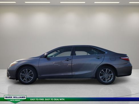 Used 2015 Toyota Camry SE FWD image 7