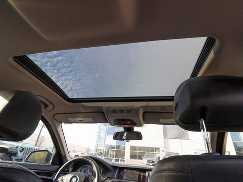 Used 2015 BMW 528i xDrive 528i xDrive image 50