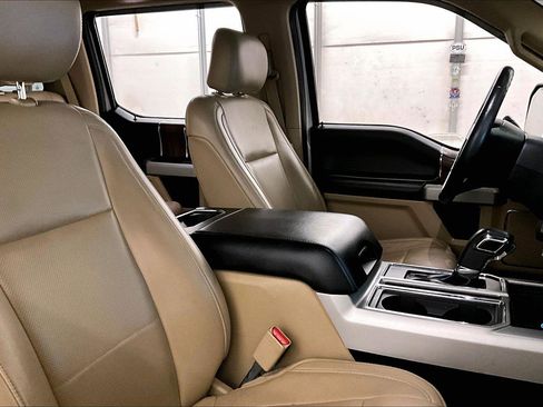 Used 2017 Ford F150 Lariat w/ Equipment Group 502A Luxury image 8