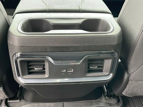 New 2026 GMC Sierra 1500 Elevation image 16