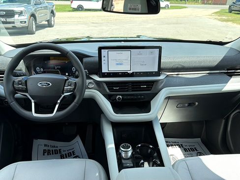 New 2026 Ford Explorer Platinum w/ LUX Leather Package AWD/4WD image 7