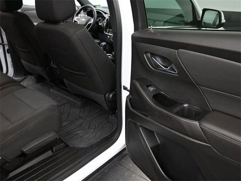 Used 2023 Chevrolet Traverse LT w/ LPO, Floor Liner Package image 21