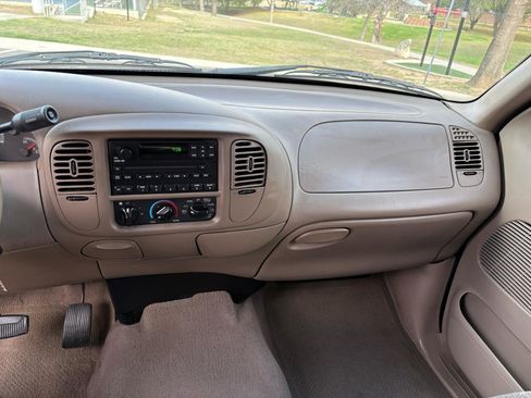 Used 2001 Ford F150 XLT image 82